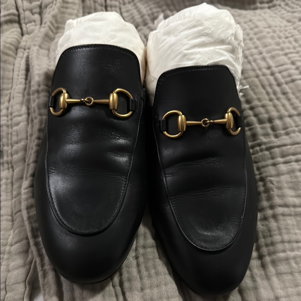 Gucci Black Leather Loafers with Gold Hardware